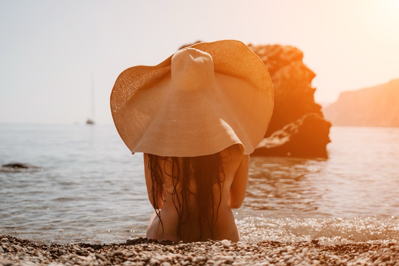 Hat women